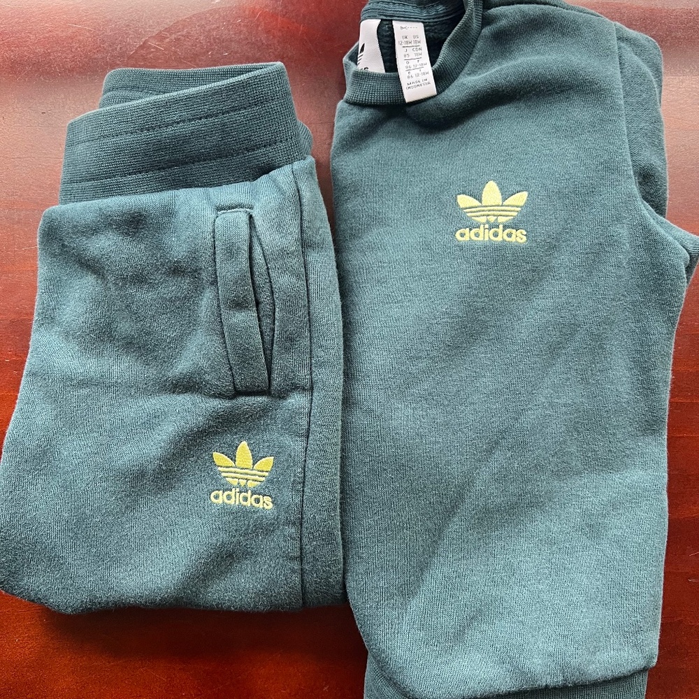 Unisex Adidas Sweatsuit 12-18M